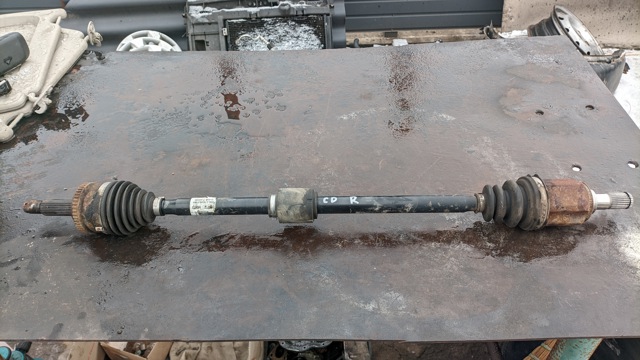 Привід передній правий 495001H010 HYUNDAI
