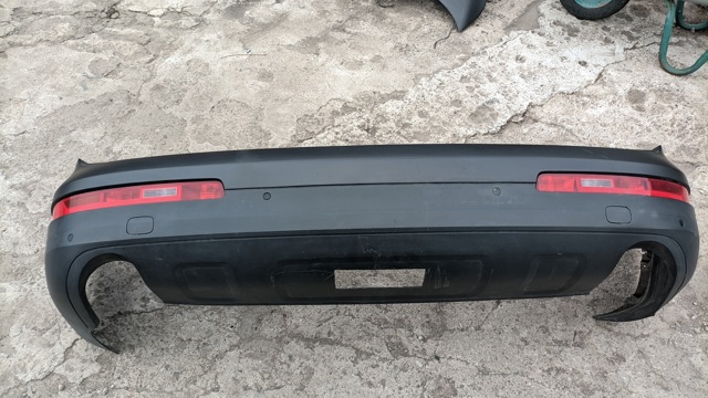 Бампер задній, верхня частина 4L0807303AGRU VAG