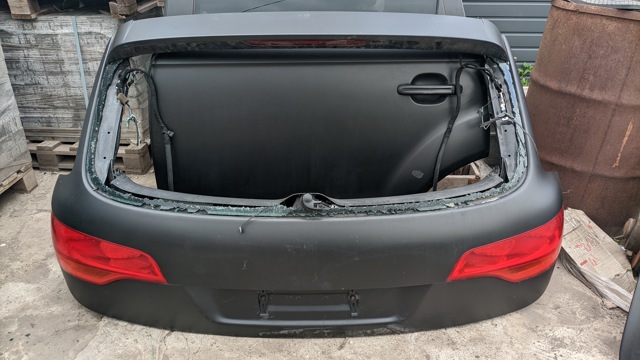 П'яті двері 4L0827023 VAG