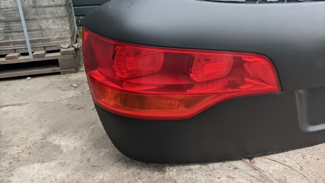 Задня ліва фара 4L0945093 VAG