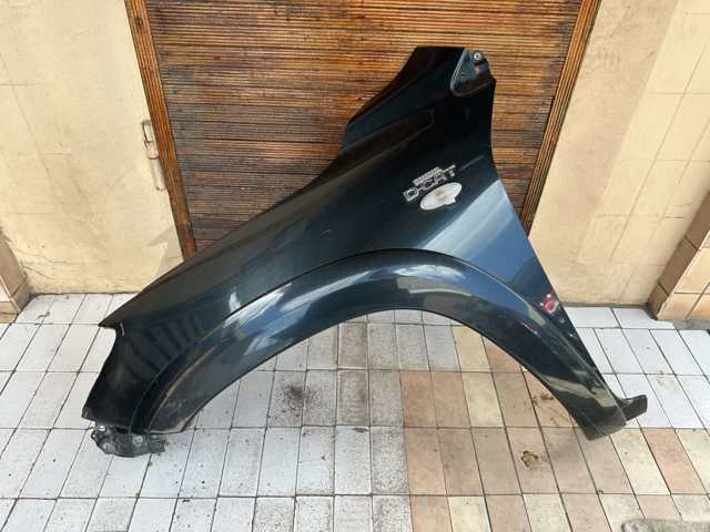 Ліве переднє крило 5381242250 TOYOTA