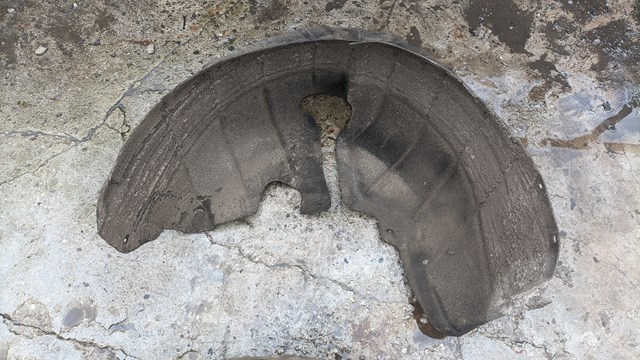 Підкрилок заднього крила, лівий 561810971A VAG