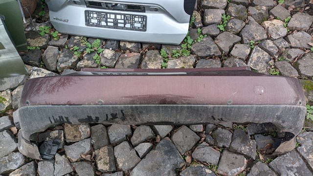 Бампер задній 57704XA01A SUBARU