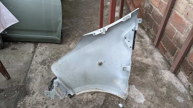 Переднє праве крило 631001616R RENAULT