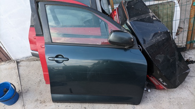 Дверка передня права 6700142120 TOYOTA