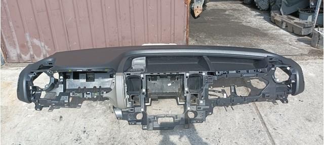 Передня панель 681004777R RENAULT