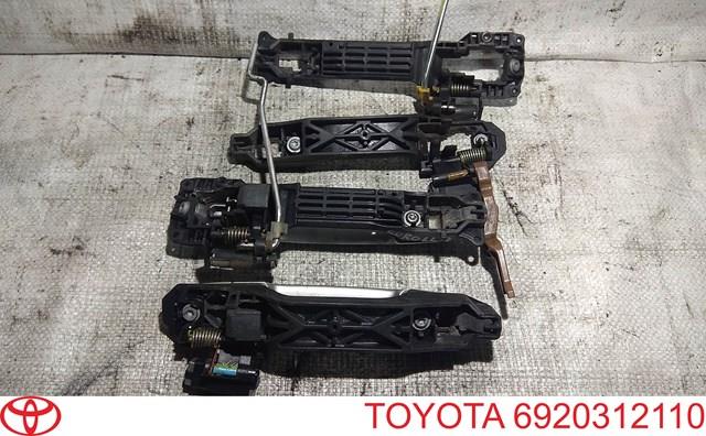 Тримач зовнішньої ручки дверей, задніх правих 6920312110 TOYOTA