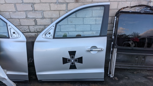 Дверь передня ліва 760032B030 HYUNDAI