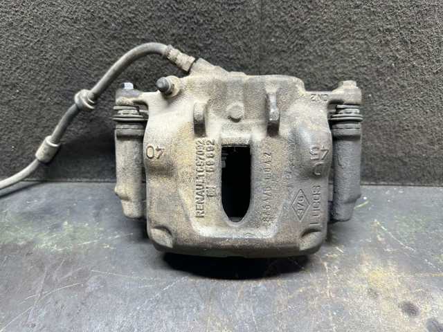 Супорт гальмівний, передній, правий 7701051808 RENAULT