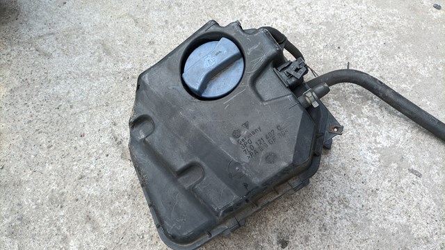 Бачок системи охолодження двигуна розширювальний 7L0121407C VAG