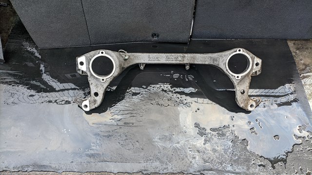 Підрамник двигуна 7L6199207 VAG