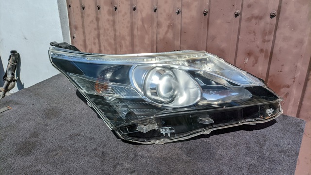 Фара правая 8113005350 TOYOTA