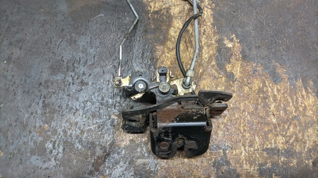 Замок дверей багажника 812303E000 HYUNDAI