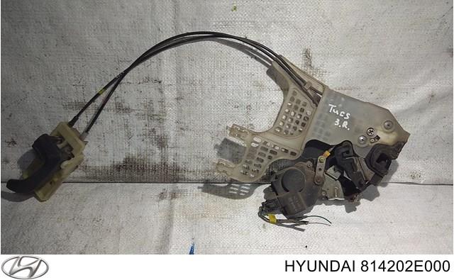 Замок задньої дверї, правої 814202E000 HYUNDAI