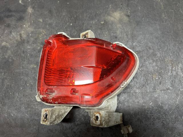 Протівотуманнка задня, права 8145742010 TOYOTA
