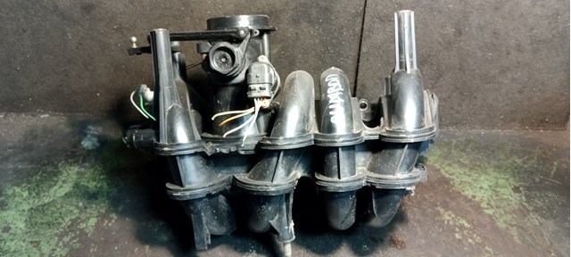 Помпа водяна, (насос) охолодження 8200246950 RENAULT