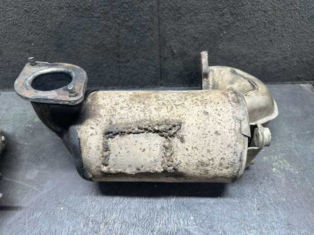 Труби і підвіска глушника 8200672823 RENAULT