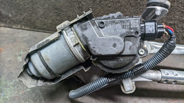 Мотор стеклоочищувача 8511042150 TOYOTA