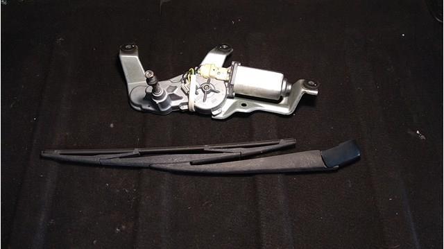Важіль-поводок двірника заднього скла 86532AG09C SUBARU