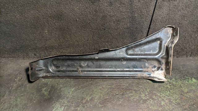 Лівий кронштейн переднього бампера 865913E000 HYUNDAI