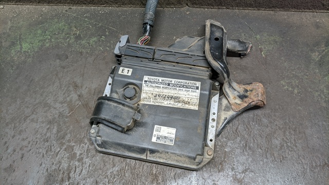 Комп'ютер двигуна 8966142C00 TOYOTA