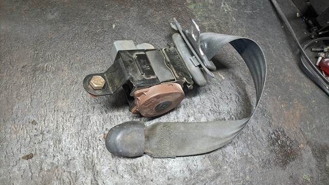 Пасок безпеки задній лівий 898103E200GW HYUNDAI