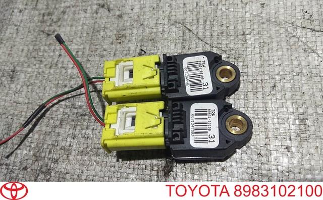 Датчик подушки безпеки 8983102100 TOYOTA