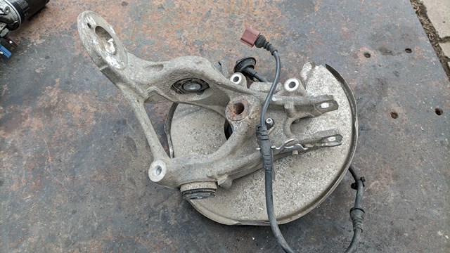 Цапфа - поворотний кулак заднім виходом, 8K0505432AQ VAG