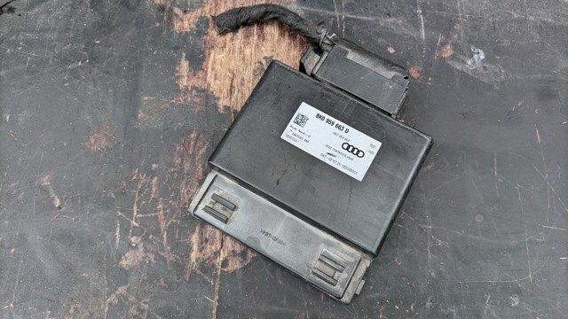 Стабілізатор напруги 8K0959663D VAG
