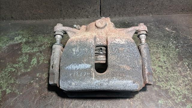 Супорт гальмівний, передній, правий 8V0615124 VAG