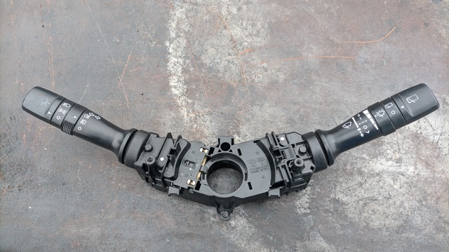 Перемикач підрульовий, правий 934201H500 HYUNDAI