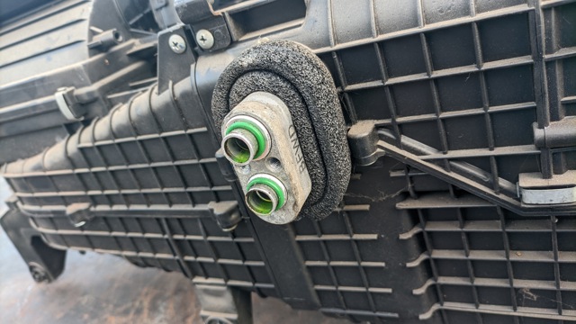 Охолоджувач повітря 971402B000 HYUNDAI