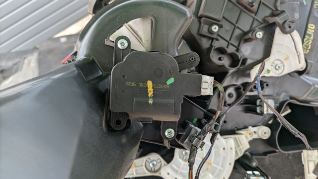 Мотор заслінки печі 971621JAA0 HYUNDAI