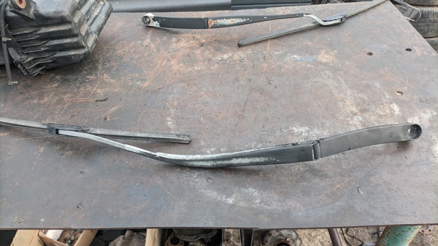 Повідок склоочисника 983202B000 HYUNDAI