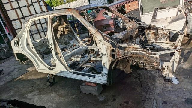 Отвір передніх правих дверей G60321KAMA NISSAN