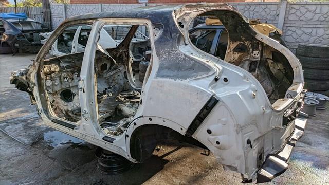 Отвір передніх лівих дверей G60331KAMA NISSAN