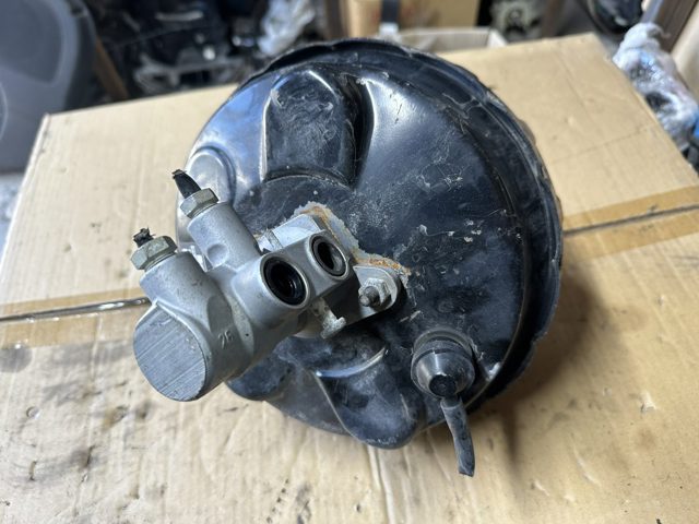 Підсилювач (гідровакуумний) LR001049 LAND ROVER