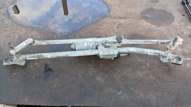 Трапеція щіток лобового скла LR002254 LAND ROVER