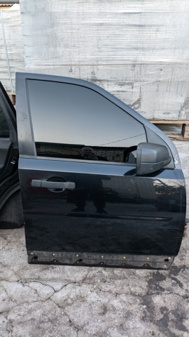 Пасажирські передні двері LR005656 LAND ROVER