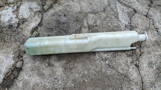 Водяний бачок системи охолодження MR968146 MITSUBISHI