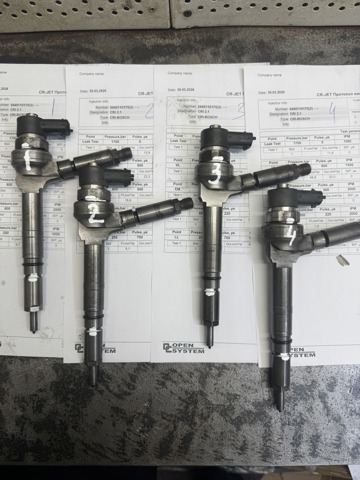 Форсунка інжектора 0445110118 OPEL