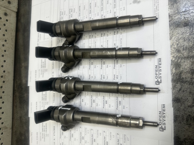 Форсунка інжектора 0445110478 BMW
