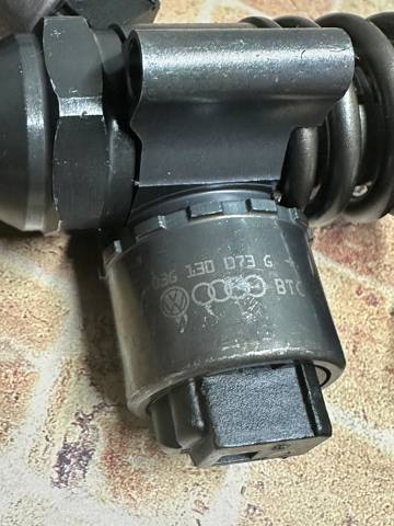 Форсунка вприску палива MN980235 MITSUBISHI