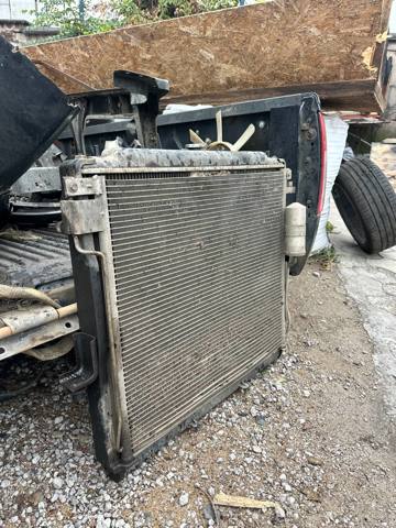 Радіатор охолодження двигуна 21410EB30A NISSAN