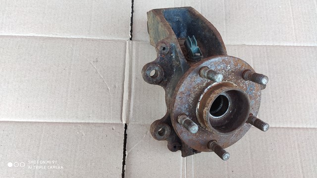 Цапфа поворотна ліва 1477862 FORD