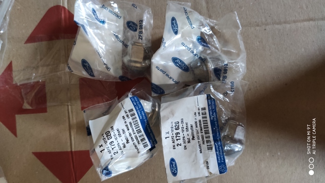 Гайка колісна 2179620 FORD