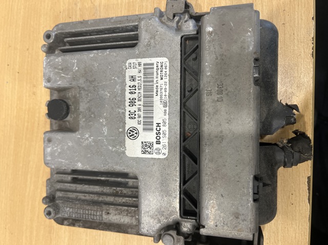 Модуль управління двигуном 03C906016AH VAG