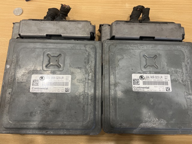 Блок електронного управління 03L906023LR VAG