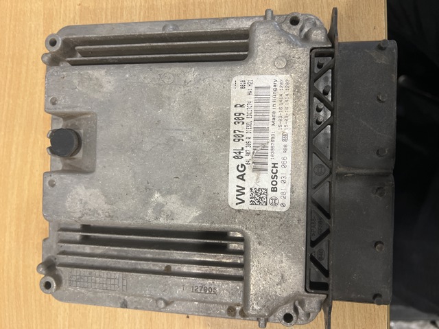 Комп'ютер двигуна 04L907309R VAG
