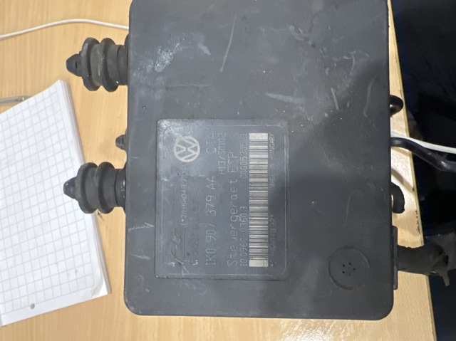 Блок керування АБС (ABS) Volkswagen Golf 5